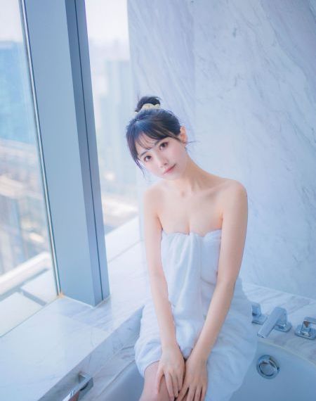 欧美在线www_超清手机在线看