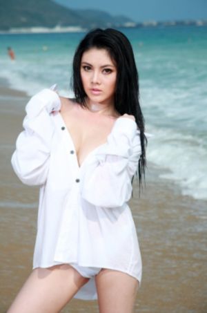撞击成熟美妇老师后臀_720BD在线观看
